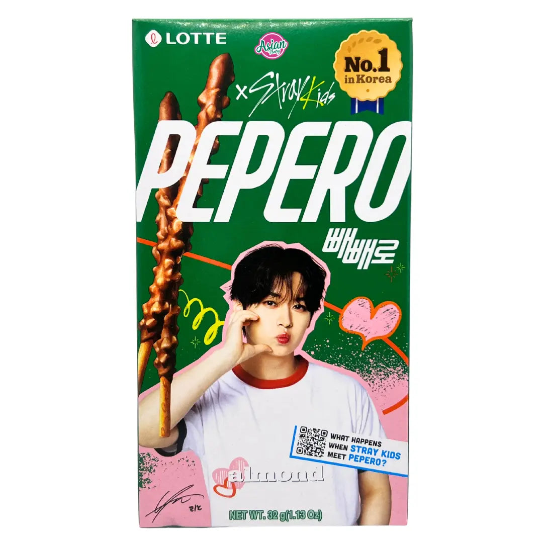 Lotte Pepero Stray Kids Almond 32g (Random Member: Lee Know, Hyunjin, I.N or Changbin)
