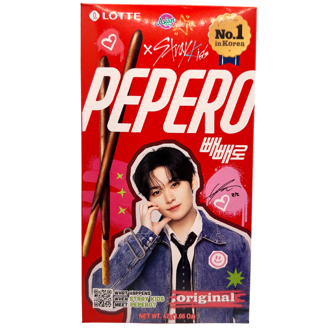 Lotte Pepero Stray Kids Original 47g (Random Member: Lee Know, Hyunjin, I.N or Changbin)