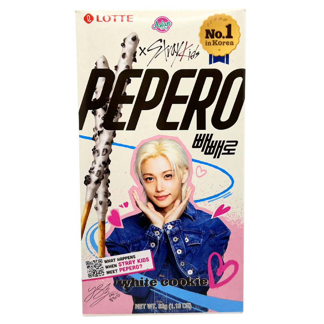 Lotte Pepero Stray Kids White Cookie 32g (Random Member)