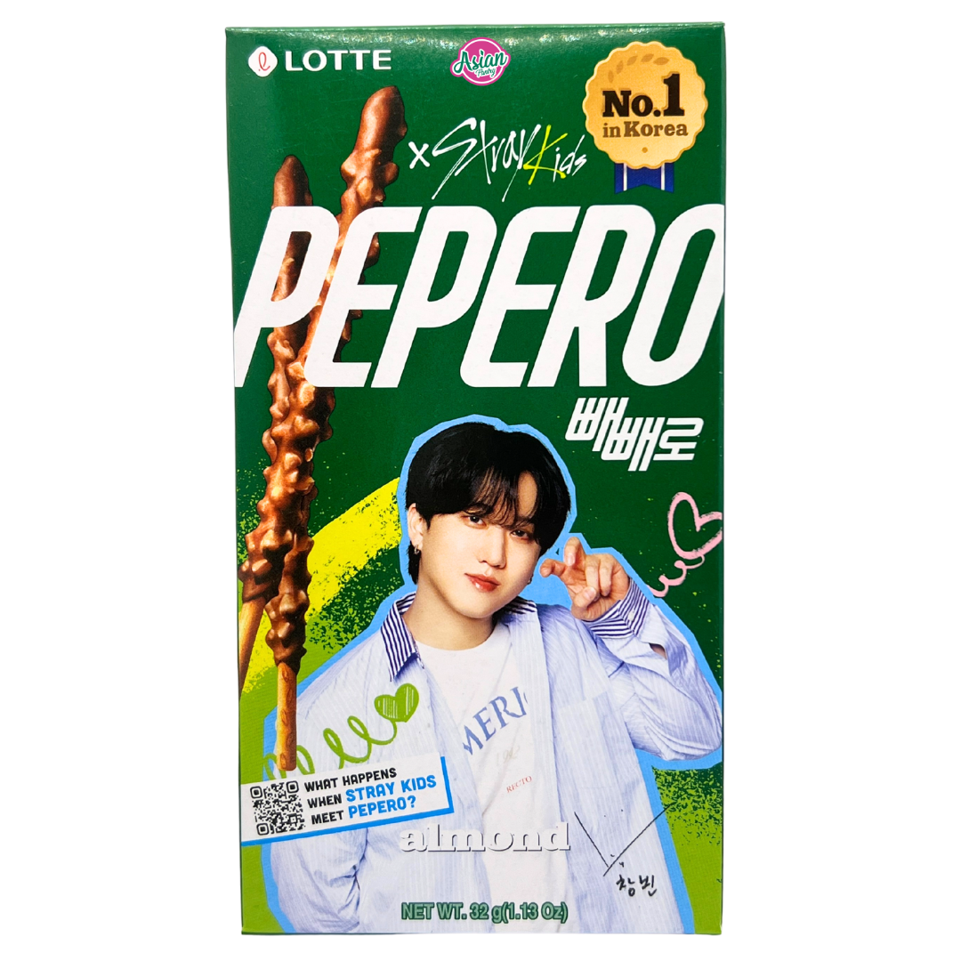 Lotte Pepero Stray Kids Almond 32g (Random Member: Lee Know, Hyunjin, I.N or Changbin) - Back