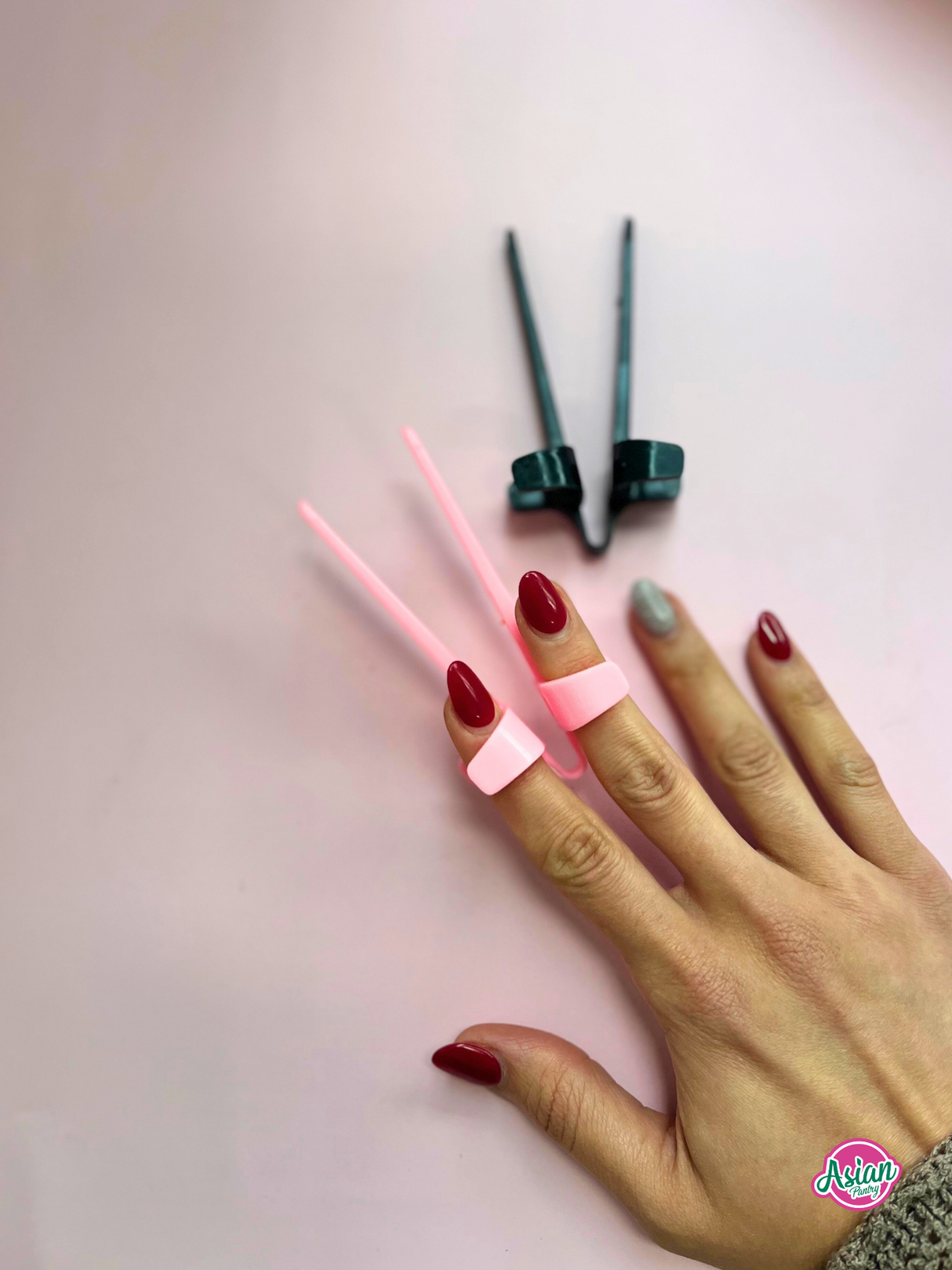 Penyepit Jari Bantu SCT untuk Makanan Ringan (Warna Rawak) 